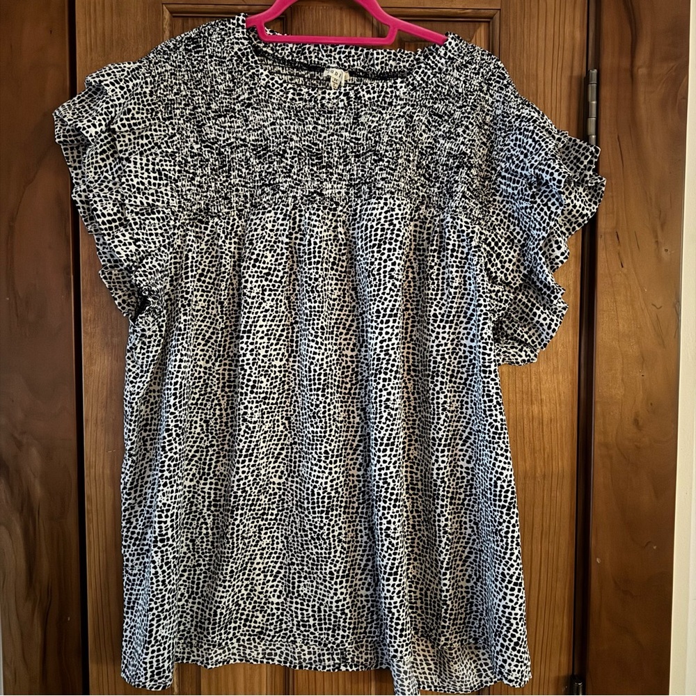 Jodifl Ruffle Blouse Women’s 3X Black White Cheetah Smocked Top Flutter Sleeve